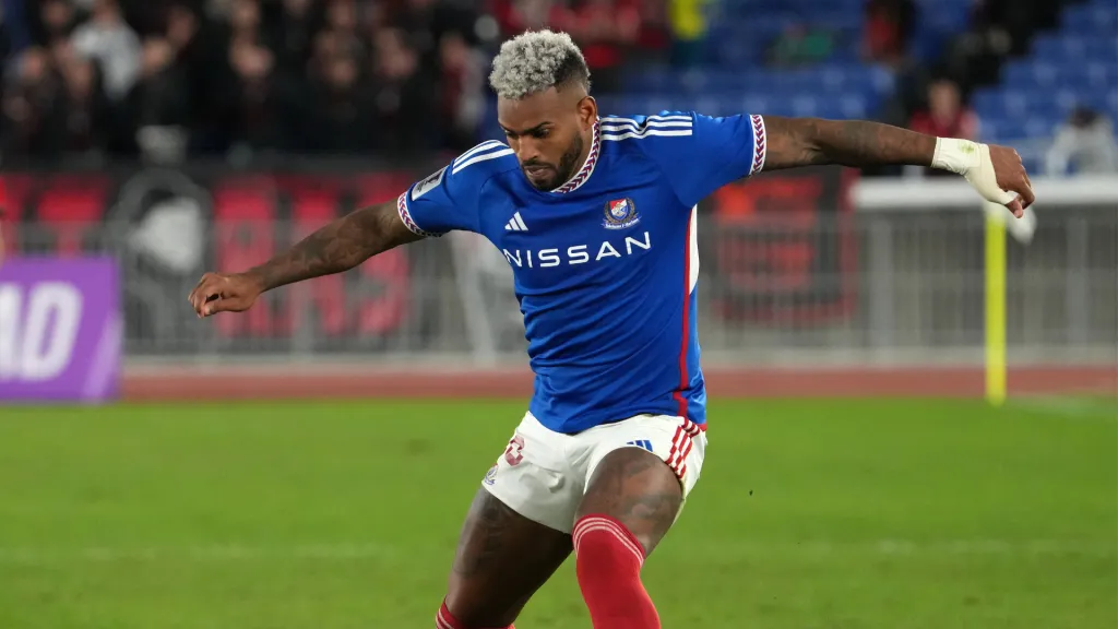 Anderson Lopes, visado pelo Botafogo, jogando no Japão. Foto: Masashi Hara/Getty Images