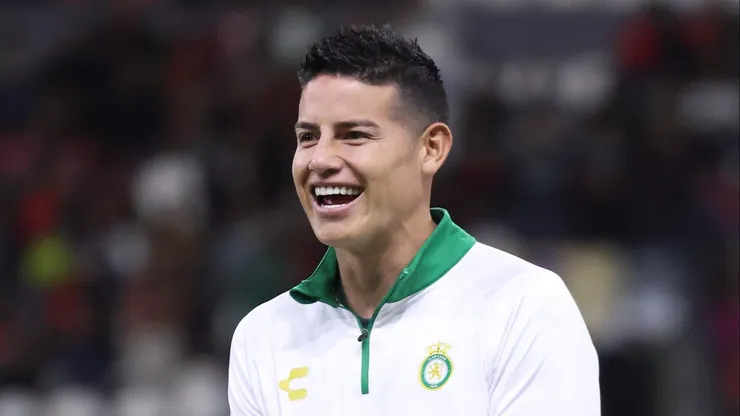 James no aquecimento da partida no México. Foto: Simon Barber/Getty Images