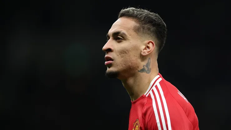Antony é emprestado pelo Manchester United ao Real Betis (Photo by Alex Pantling/Getty Images)