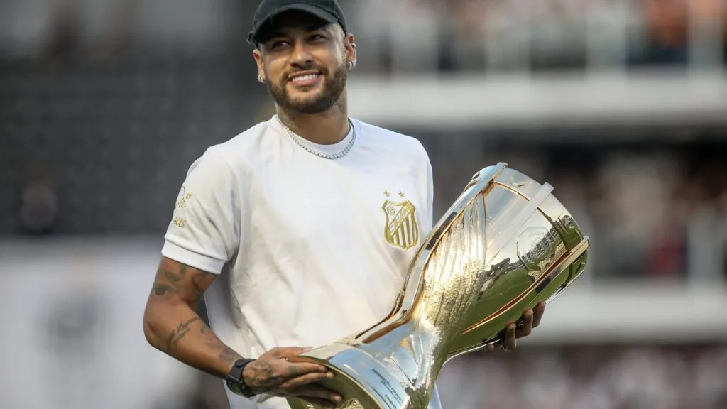 Neymar com a camisa do Santos. Foto: Reinaldo Campos/AGIF