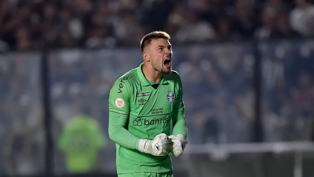 Gabriel Grando atuando pelo Grêmio em 2023. Foto: Thiago Ribeiro/AGIF
