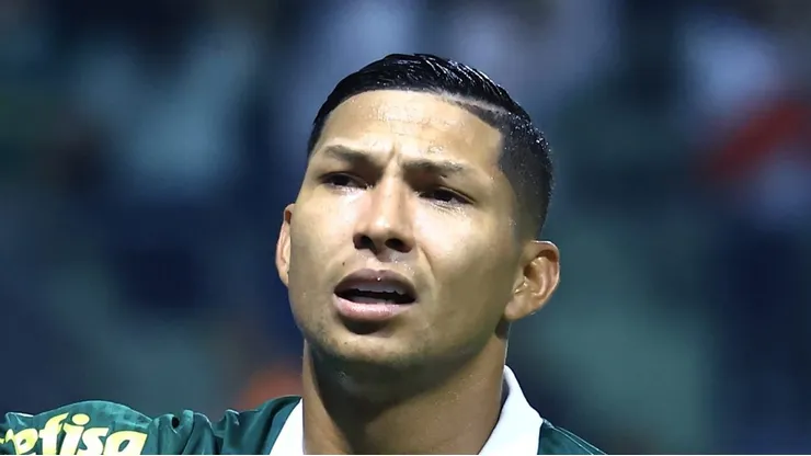 Rony deve selar saída do Verdão em breve.
