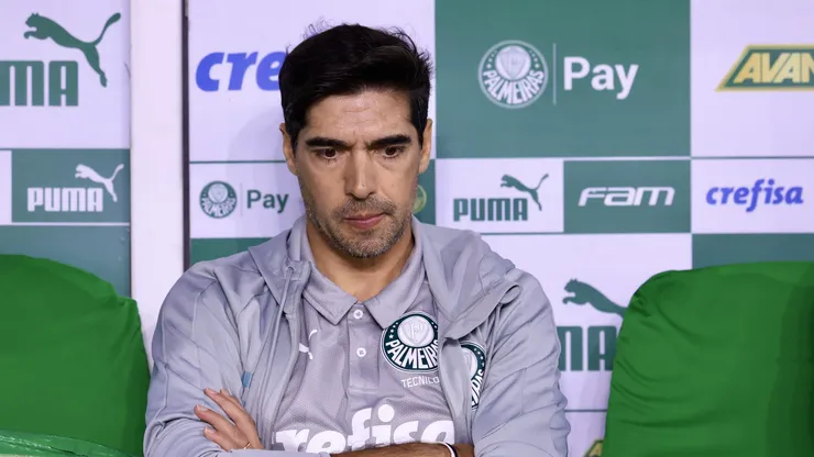 Abel Ferreira pode mudar time para o clássico