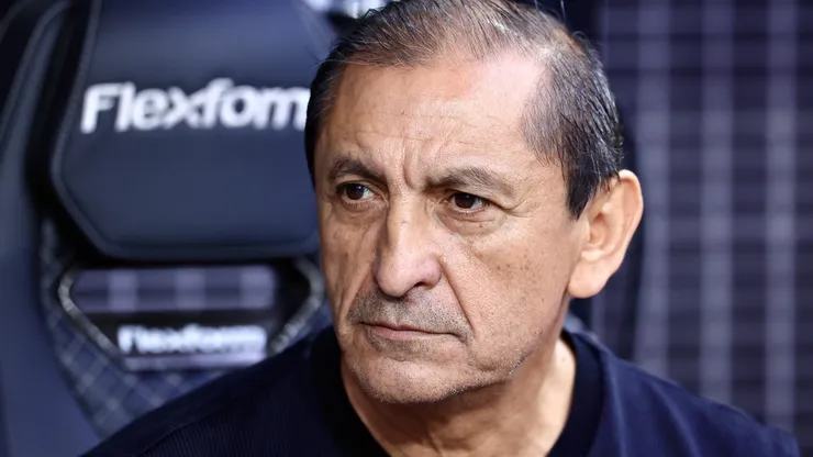 Torcia do Corinthians pede mais chances para Talles Magno no lugar de Angel Romero.