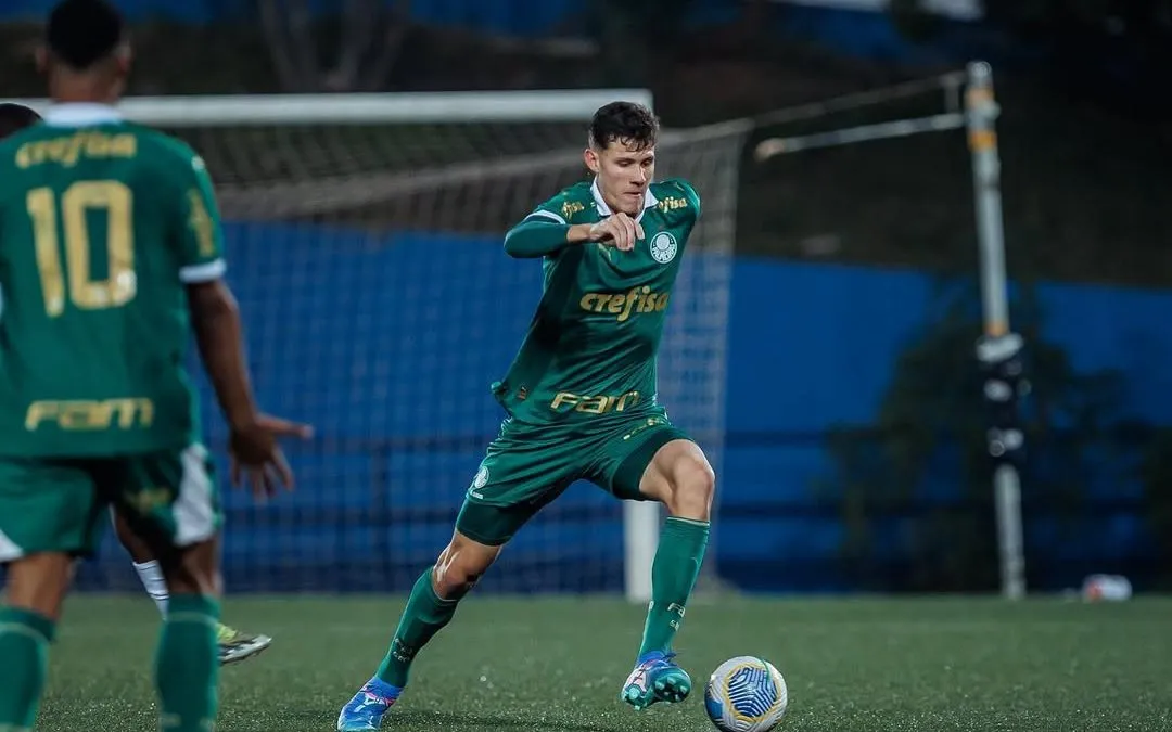 Luis Benedetti, jovem promessa da base, que conquistou uma vaga no profissional do Palmeiras. Foto: Rafael Assunção/Palmeiras
