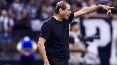 SP - SAO PAULO - 19/01/2025 - PAULISTA 2025, CORINTHIANS X VELO CLUBE - Ramon Diaz tecnico do Corinthians durante partida contra o Velo Clube no estadio Arena Corinthians pelo campeonato Paulista 2025. Foto: Marcello Zambrana/AGIF