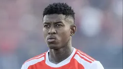 Vitão, zagueiro titular do Internacional