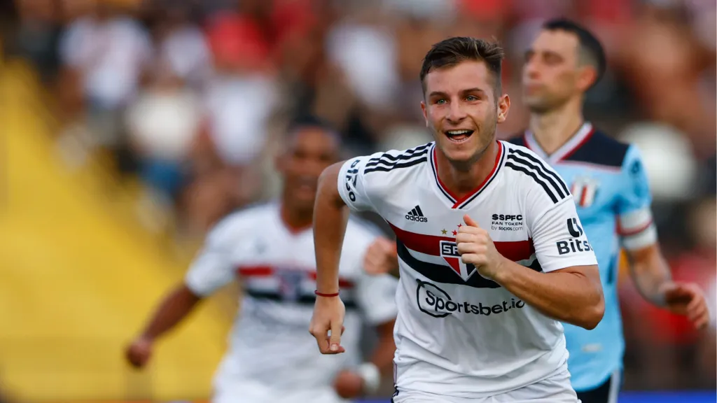 São Paulo enfrentando o Botafogo-SP. Foto: Thiago Calil/AGIF