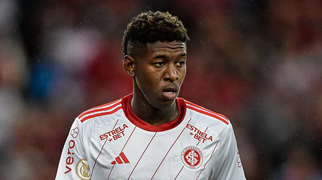 Vitão, jogador do Internacional