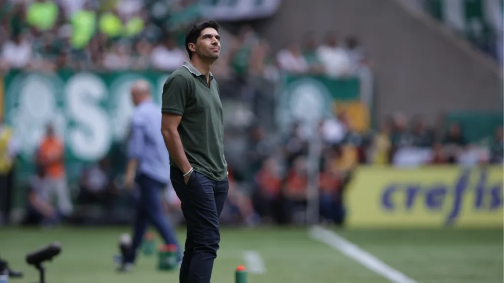 Abel Ferreira no comando do Palmeiras. Foto: Ettore Chiereguini/AGIF