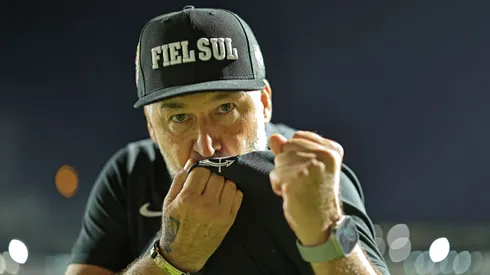 Augusto Melo vê situação do Corinthians se complicar ainda mais - Foto: Heuler Andrey/Getty Images