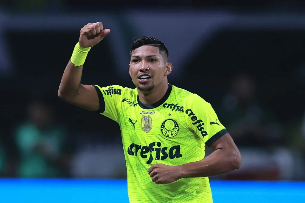 Rony terá que dar uma resposta para o Fluminense nesta quarta-feira (22). Foto: Ettore Chiereguini/AGIF