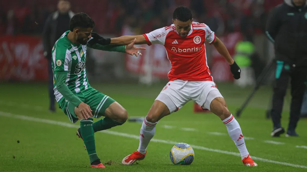 Wanderson é uma opção que agrada na Colina - Foto: Maxi Franzoi/AGIF.