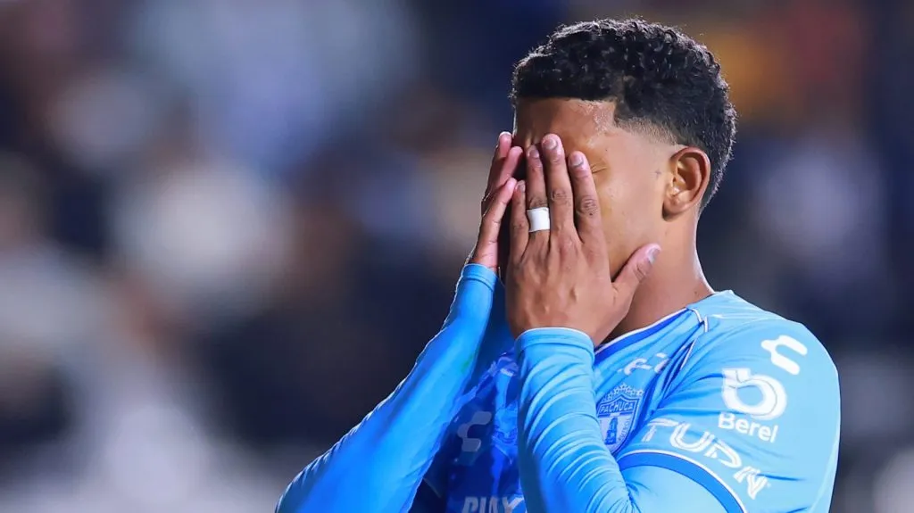 John Kennedy estreia com o pé-direito no Pachuca