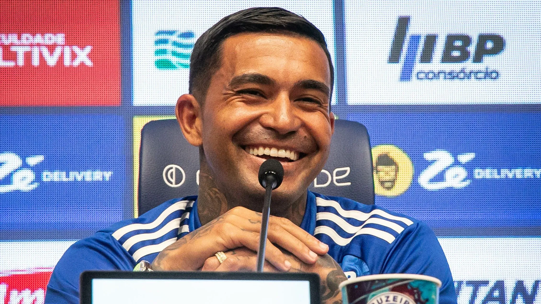 Dudu em sua apresentação no Cruzeiro. Foto: Fernando Moreno/AGIF