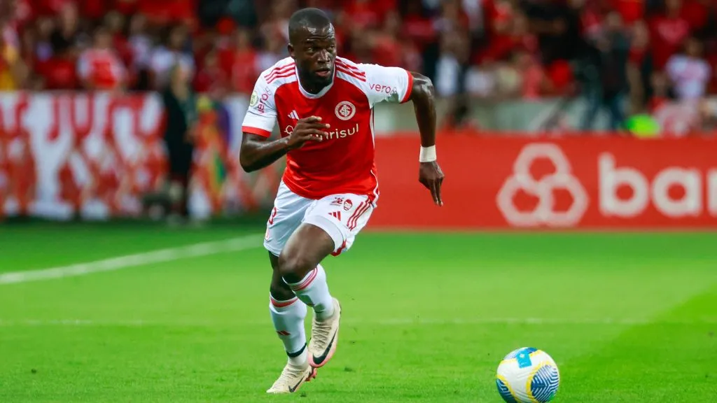 Valencia fica fora da estreia do Inter no Gauchão de 2025. Foto: Luiz Erbes/AGIF