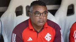 Roger encontra dificuldades em escalar o Inter no Gauchão. Foto: Baggio Rodrigues/AGIF