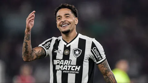 Gregore em ação pelo Botafogo - Foto: Thiago Ribeiro/AGIF