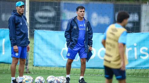 Gustavo Quinteros treinando o Grêmio. Foto: Lucas Uebel/ Grêmio/ Flickr