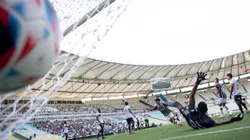 Germán Cano, do Fluminense, chuta para marcar seu gol durante partida contra o Portuguesa no Maracanã pelo Campeonato Carioca 2023. Foto: Jorge Rodrigues / AGIF