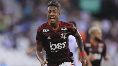 Bruno Henrique comemorando pelo Flamengo. Foto: Buda Mendes/Getty Images