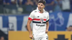 William Gomes jogador do Sao Paulo comemora seu gol durante partida contra o Cruzeiro no estadio Mineirao pelo campeonato Brasileiro A 2024. Foto: Gilson Lobo/AGIF