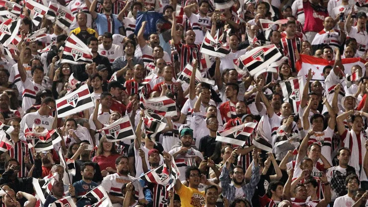 Torcida do São Paulo em partida contra a Ponte Preta, em 2013. Foto: Moises Nascimentol / AGIF