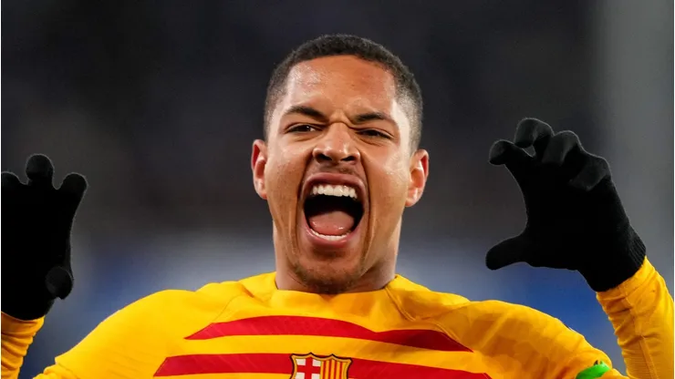 Atacante está emprestado pelo Barcelona ao Betis.
