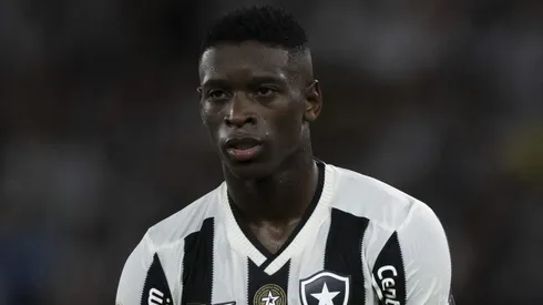 Luiz Henrique se despede do Botafogo através das redes sociais - Foto: Jorge Rodrigues/AGIF