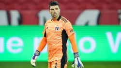 Tiago Volpi, goleiro com passagens por grandes clubes como Sao Paulo e clube do México desagrada a torcida gremista