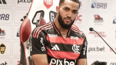 Juninho em sua apresentação pelo Flamengo. Foto: Gilvan de Souza/Flamengo