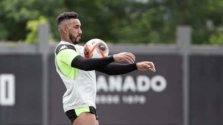 Payet, meia-campista do Vasco vem surpreendendo a torcida com a sua boa forma e desempenho nas partidas