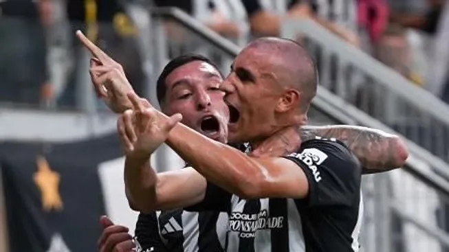 Dudu comemorando gol contra o Democrata. Foto: Daniela Veiga / Atlético