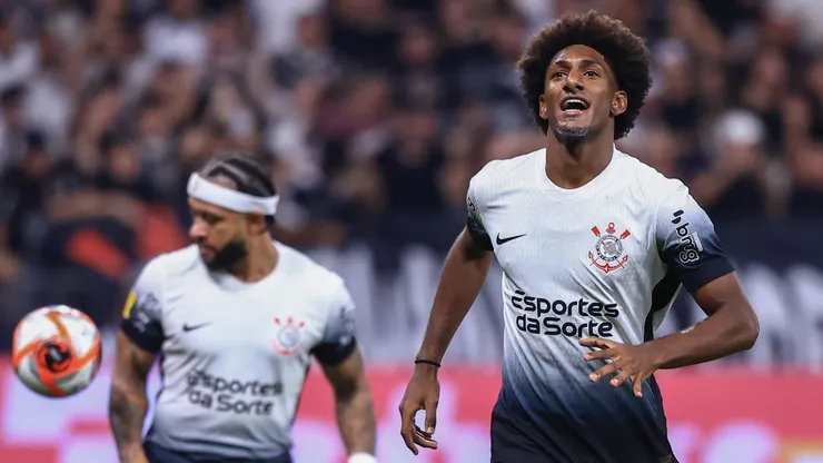 Talles Magno, jogador do Corinthians comemora seu gol durante partida contra o Velo Clube no estadio Arena Corinthians pelo campeonato Paulista 2025.