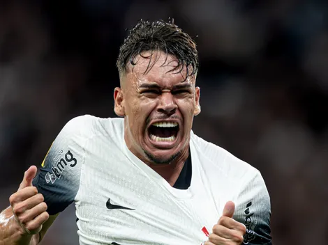 Zagueiro do Corinthians vibra após primeiro gol como profissional
