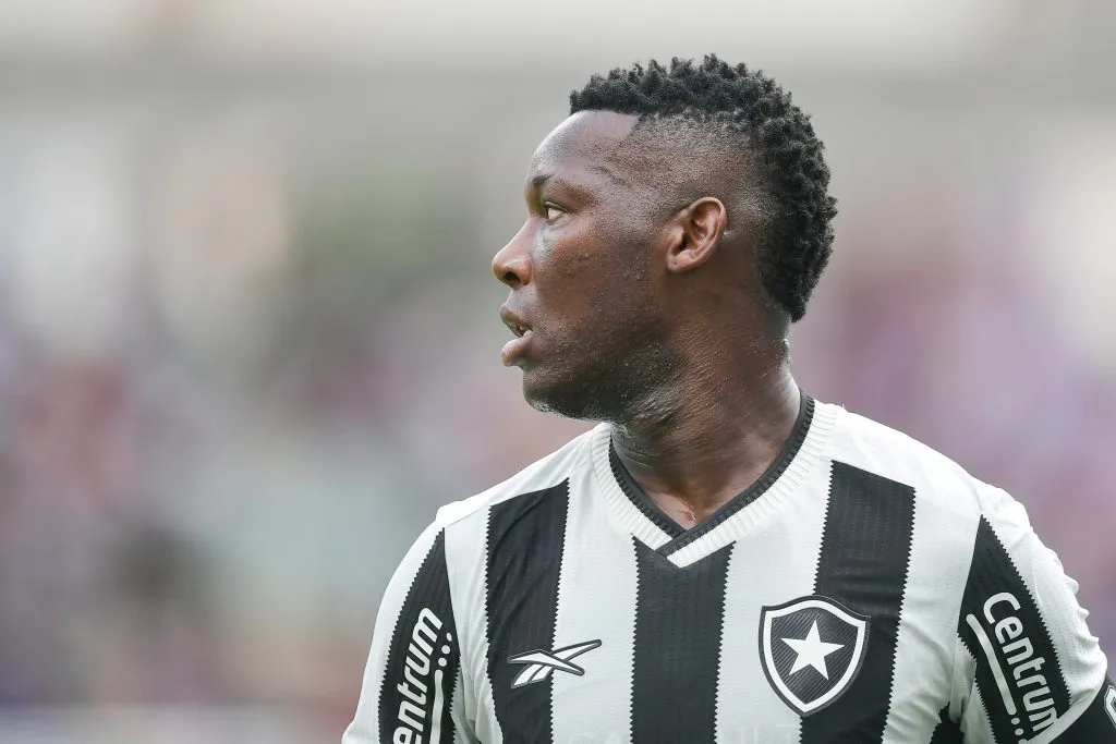 Patrick de Paula foi o jogador mais criticado em derrota do Botafogo no Cariocão. Foto: Thiago Ribeiro/AGIF