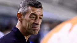 Pedro Caixinha não deixou Lucas Braga completar clássico contra Palmeiras e Soteldo fez cara de 'poucos amigos' - Foto: Marcello Zambrana/AGIF