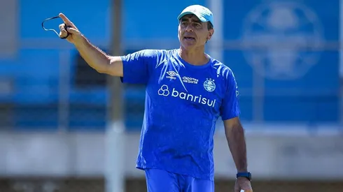Gustavo Quinteros, treinador do Gremio foi alvo de duras críticas após escalação de Mayk que entrou em campo sem fazer grande diferença