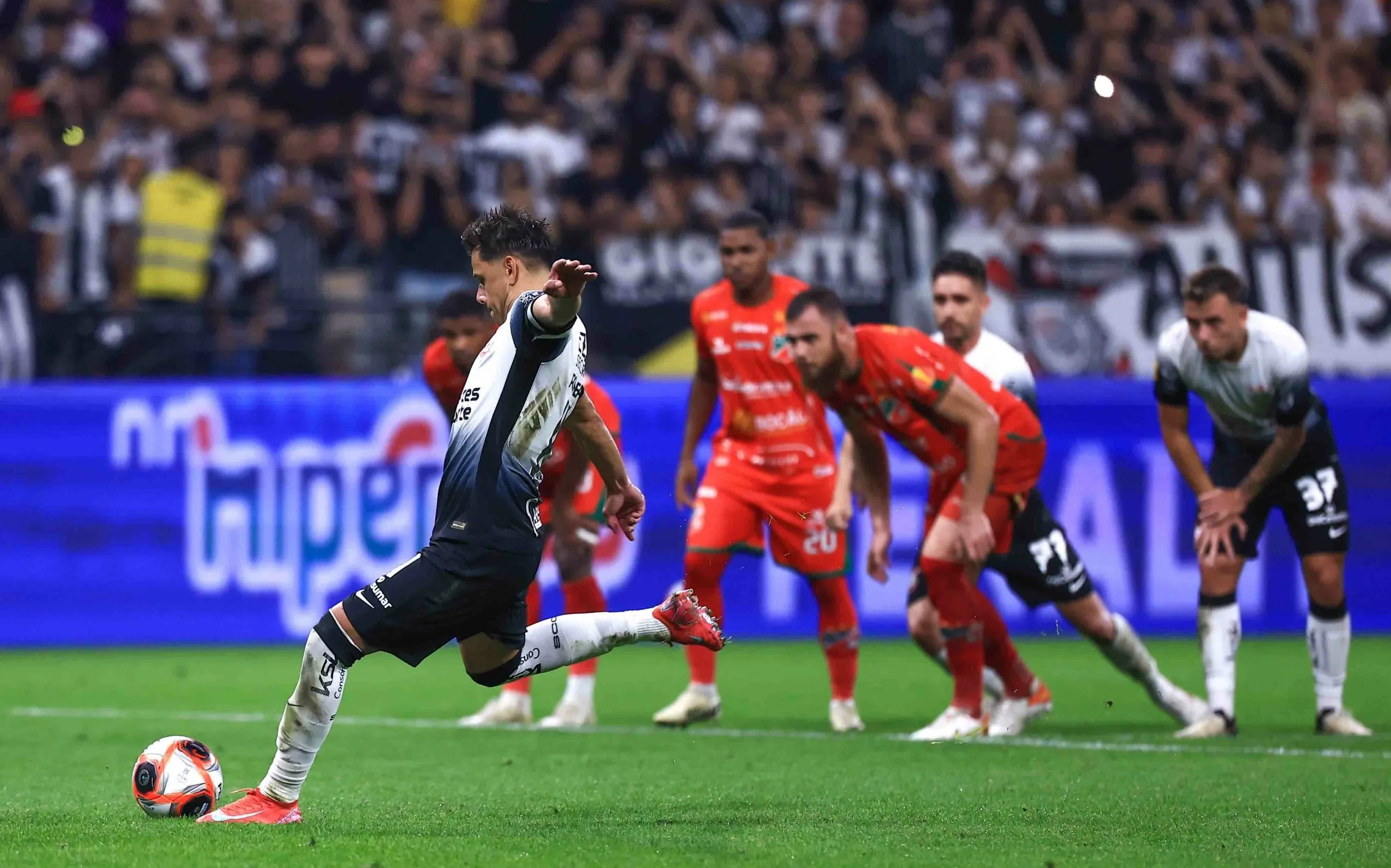 Angel Romero jogador do Corinthians durante partida contra o Velo Clube no estadio Arena Corinthians pelo campeonato Paulista 2025. Foto: Marcello Zambrana/AGIF