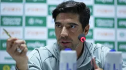 Treinador analisou o desempenho do Santos de Caixinha em campo - Foto: Heuler Andrey/Getty Images