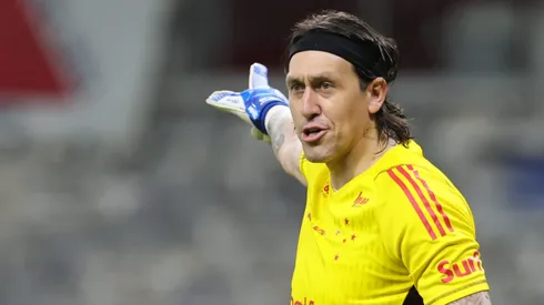 Cássio não ficou em silêncio - Foto: Gilson Lobo/AGIF.