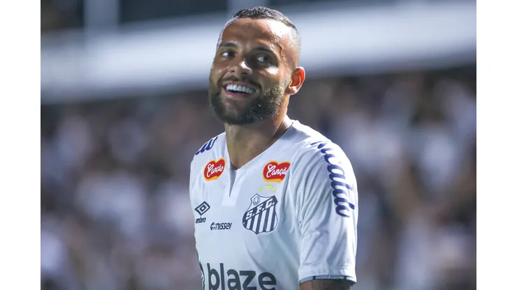 Guilherme jogador do Santos durante partida contra o Palmeiras no estadio Vila Belmiro pelo campeonato Paulista 2025. Foto: Reinaldo Campos/AGIF