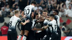 Corinthians comemora vitória contra o Água Santa e recorde de vitórias - Foto: Rodrigo Coca/Agência Corinthians