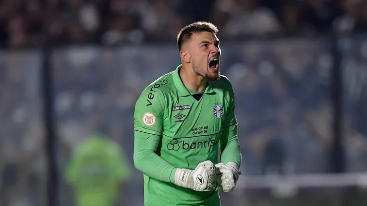 Gabriel Grando em partida entre Botafogo x Grêmio em 2023. Foto: Thiago Ribeiro/AGIF
