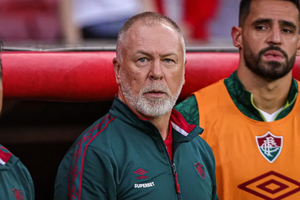 RS – PORTO ALEGRE – 08/11/2024 – BRASILEIRO A 2024, INTERNACIONAL X FLUMINENSE – Mano Menezes tecnico do Fluminense durante partida contra o Internacional no estadio Beira-Rio pelo campeonato Brasileiro A 2024. Foto: Maxi Franzoi/AGIF