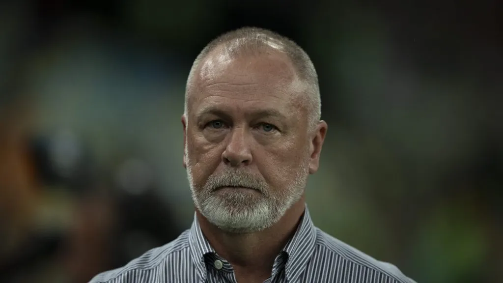 Mano Menezes no comando do Fluminense. Foto: Jorge Rodrigues/AGIF