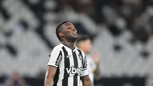 Patrick de Paula perdeu um pênalti e foi bastante criticado pela torcida. Foto: Thiago Ribeiro/AGIF