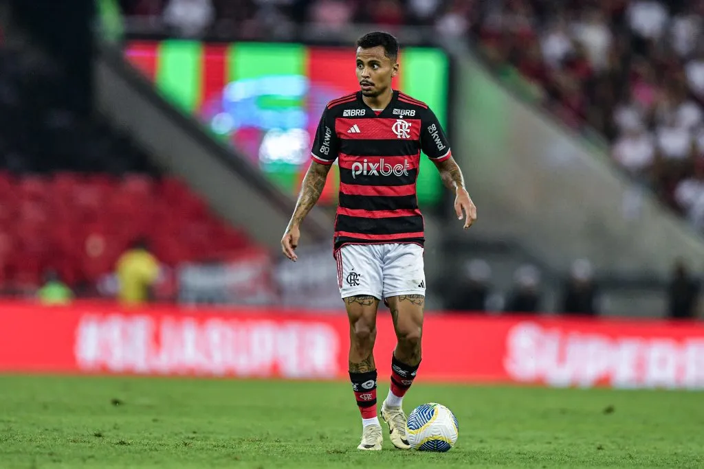 Allan, volante do Flamengo