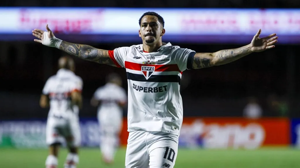 Luciano marcou o único gol da partida. Foto: Marco Miatelo/AGIF