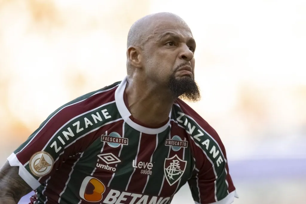Felipe Melo com a camisa do Fluminense – Foto: Jorge Rodrigues/AGIF